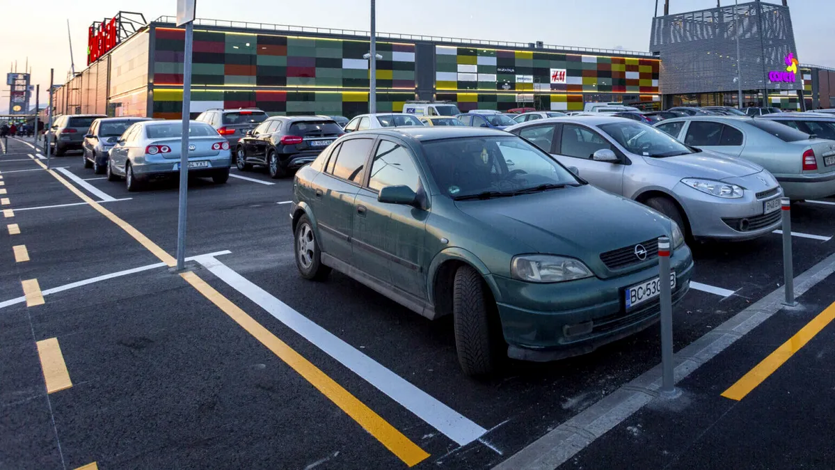 Ce amenzi poți primi în parcarea unui centru comercial în 2025