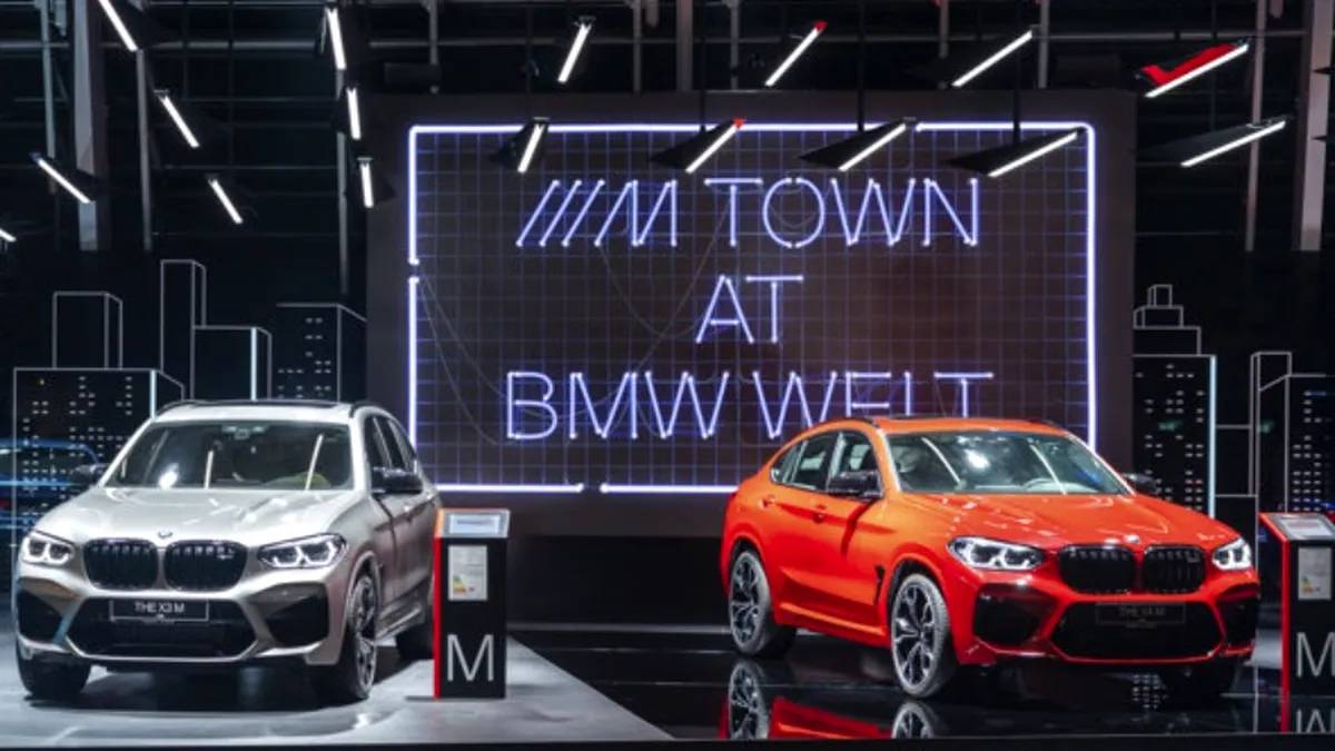 BMW deschide M Town. Un spaţiu expoziţional dedicat celei mai puternice litere din lume - FOTO