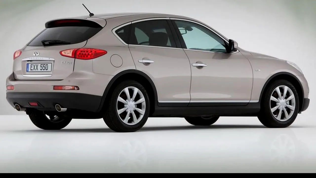1-infiniti-ex-diesel-ex30d-geneva-2010-001 