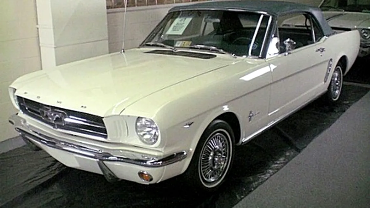 Ford Mustang Convertible