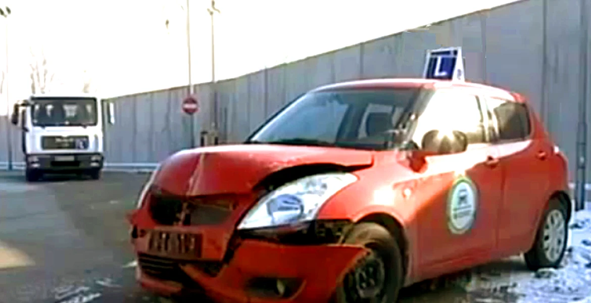 VIDEO: Accident spectaculos, la şcoala de şoferi