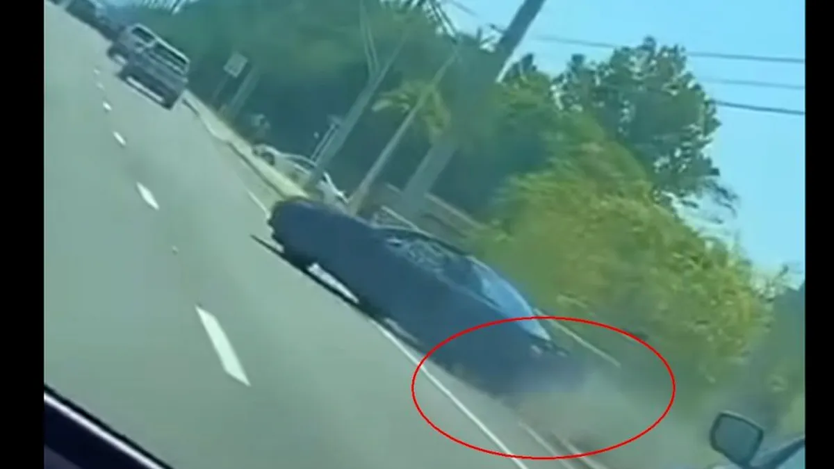 Instant karma pentru șoferul unui Camaro care încearcă să provoace o „liniuță” cu o Tesla - VIDEO