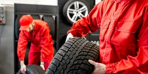 Cât costă anvelopele de vară în 2026. All season premium vs. cauciucuri ieftine de sezon, care e alegerea potrivită?