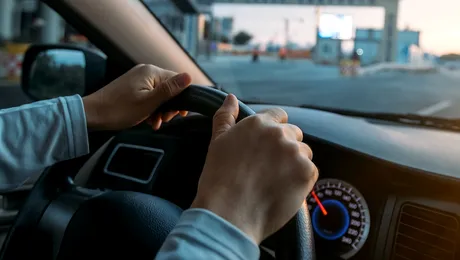 Asiguratorii observă o problemă de cultură rutieră: „Cine intră tare pe autostradă… doi români”