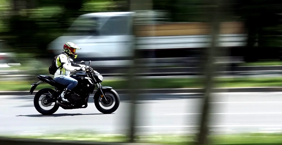 Ce motocicletă ai voie să conduci cu permis Categoria B în 2025