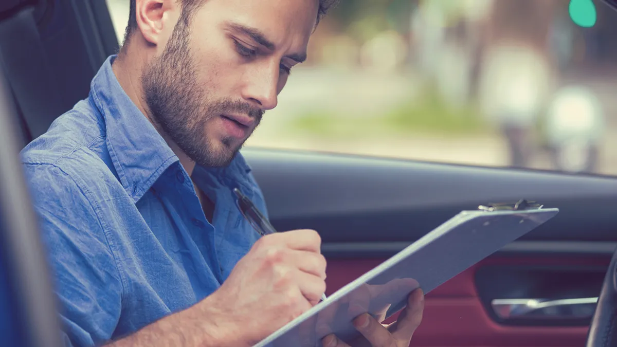 Amenda primită în timpul programului de muncă trebuie plătită de angajator? Ce răspundere are șoferul