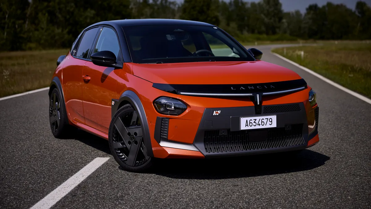 Lancia lansează cea mai performantă variantă pentru noul Ypsilon. 280 CP și un nume celebru readus la viață