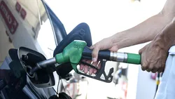 De la 1 august, benzina și motorina se vor apropia de 8 lei/litru. Prețuri majorate semnificativ din cauza accizelor