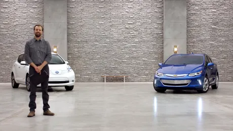 Chevrolet Volt încearcă să-şi facă de ruşine adversarii cu două reclame trase de păr [VIDEO]