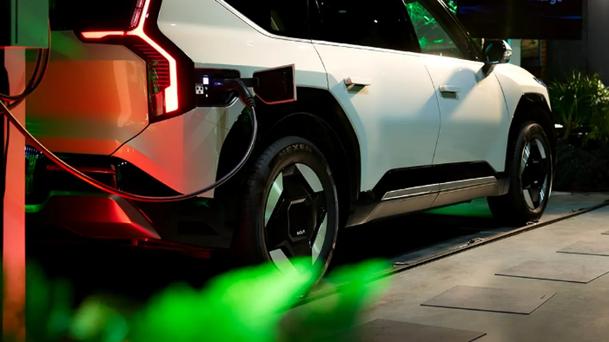 Modelul electric aprobat pentru utilizarea tehnologiei Vehicle-to-Grid. Poate trimite energie în rețeaua electrică