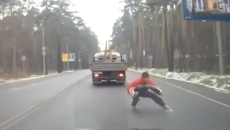 VIDEO: Motivul pentru care şoferii din Rusia au camere video în maşini