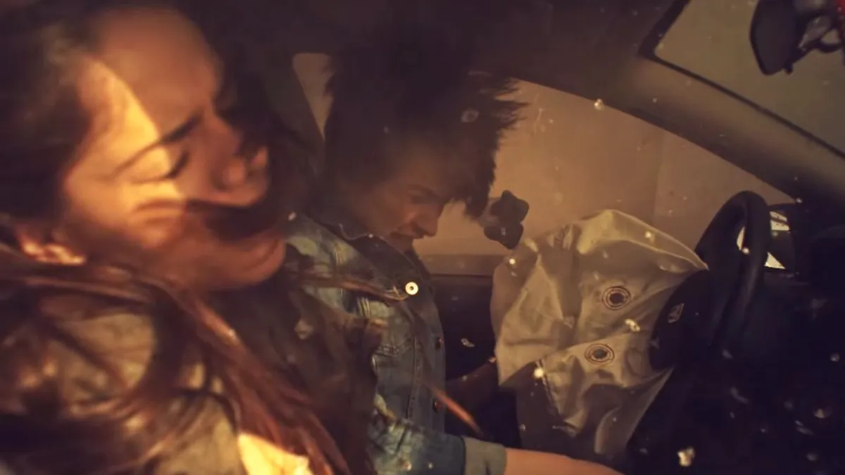 VIDEO: Reclama care te va face să nu mai foloseşti telefonul în timp ce conduci