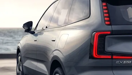 Volvo EX90 câștigă titlul „World Luxury Car”