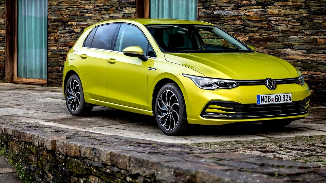 Volkswagen-Golf-2020-1600-01 