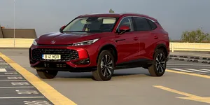 Am condus noua generație MG HS – Cât costă și ce oferă SUV-ul compact?