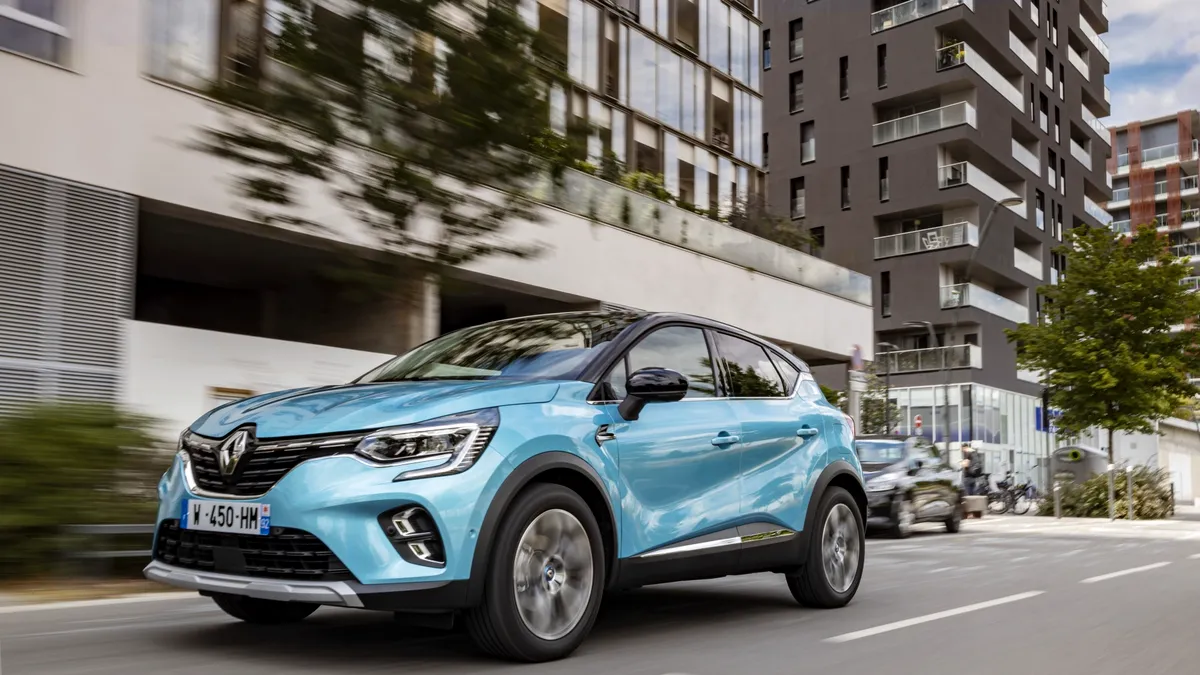 Cât costă în România versiunea hibridă plug-in a lui Renault Captur