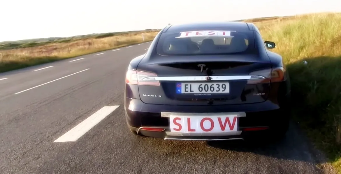 Record de consum pentru Tesla P85D, cel mai enervant pe care l-ai văzut vreodată [VIDEO]