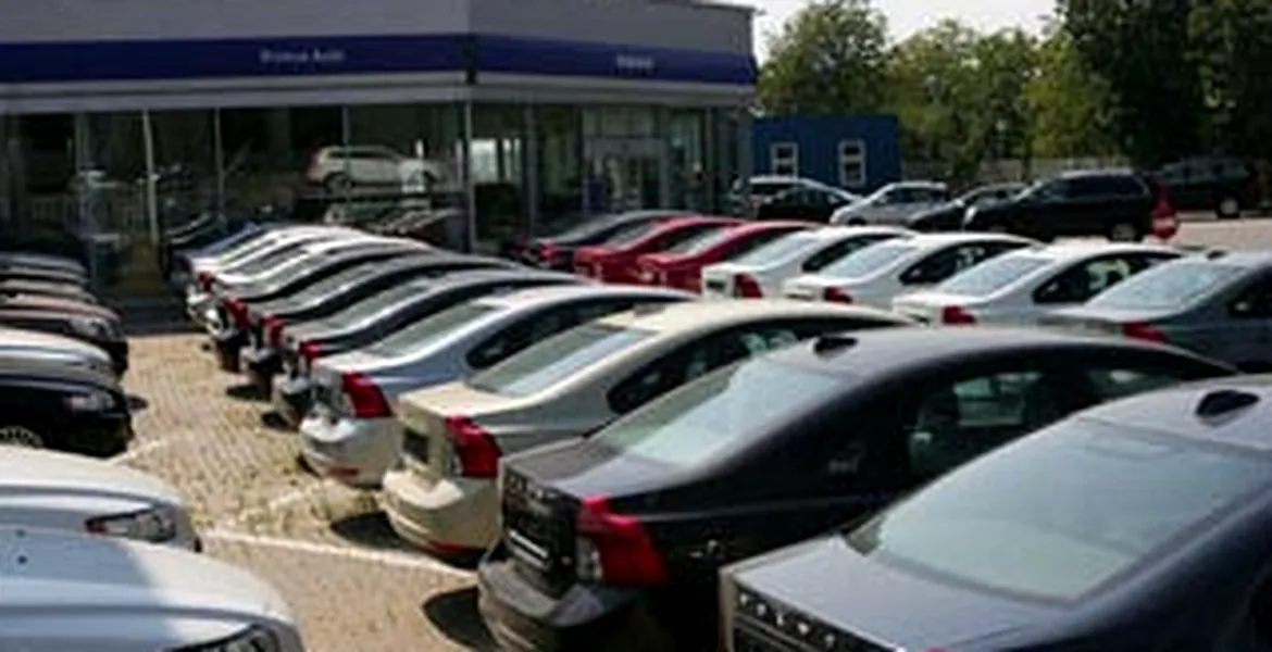 Firmele de leasing plătesc mult pentru parcarea maşinilor returnate