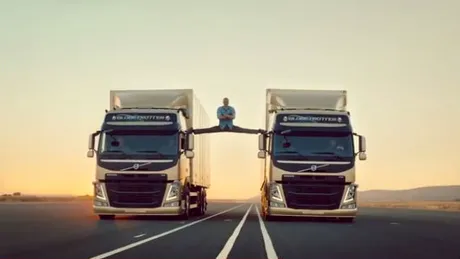 Van Damme şi Volvo Trucks - cascadorie în premieră!