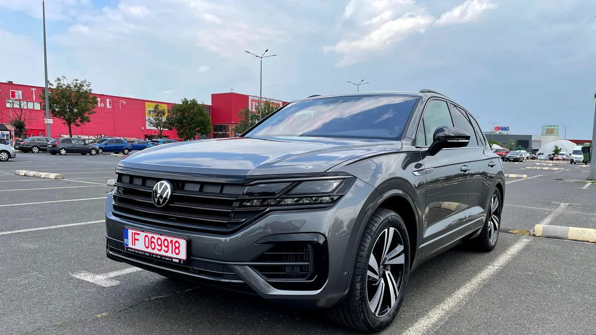 Volkswagen Touareg R-Style 2022: după 20 ani