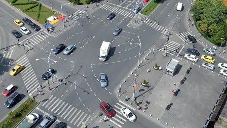 Codul Rutier 2025: Ai voie să întorci în intersecție? Ce stabilește noua regulă