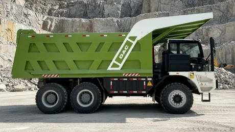 DAC lansează primul program din România dedicat camioanelor electrice de carieră