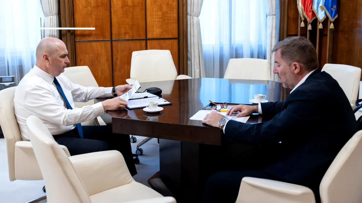 Ilie Bolojan s-a întâlnit cu directorul Dacia. Ce a discutat prim-ministrul interimar cu Mihai Bordeanu?