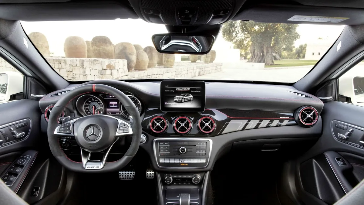 Mercedes-Benz GLA facelift - Şi SUV-urile merg la fitness [FOTO]