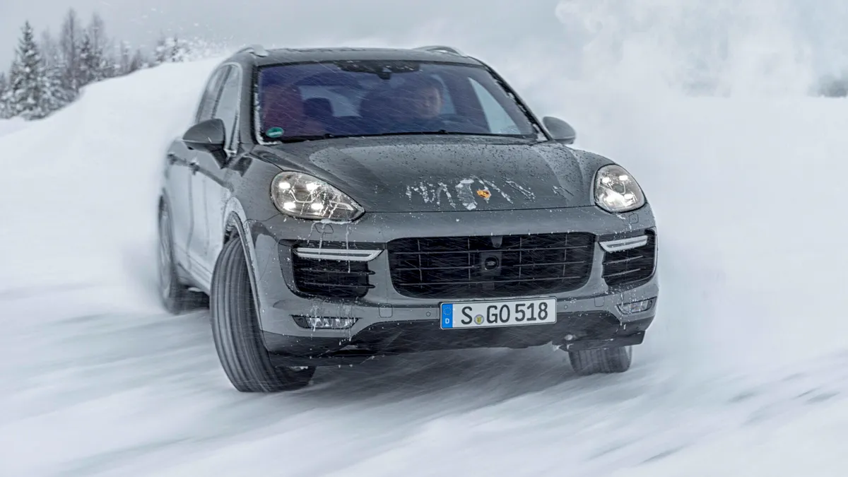 Te-ai gândit vreodată că va exista o camionetă Porsche Cayenne? Una este de vânzare în Noua Zeelandă