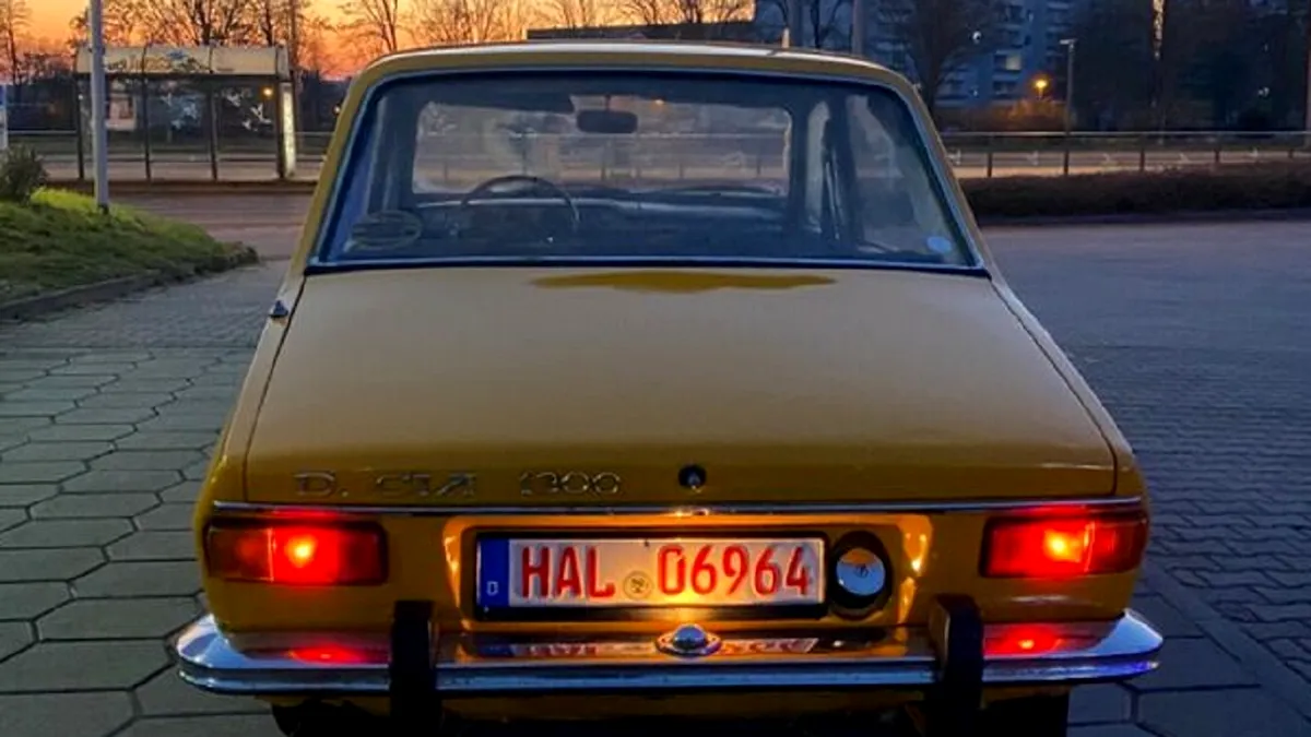 Cum arată și cât costă o Dacia 1300 cu kilometrajul blocat la 999.999 de km