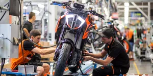 (P) Un nou studiu ilustrează beneficiile economice și de mobilitate ale vehiculelor cu două roți în Europa