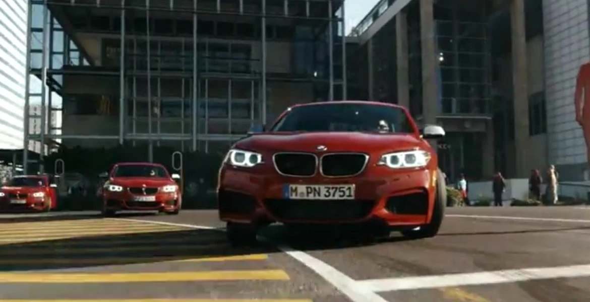 BMW driftmob, sau cum să faci balet în sensul giratoriu cu 5xM 235i. VIDEO