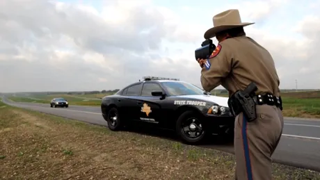 Cum îşi testează poliţia americană radarele. VIDEO