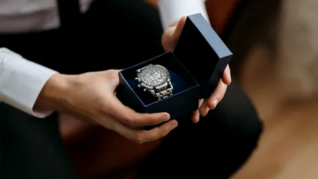 În ce fel ești conștient de valoarea timpului, dincolo de aparențe? (P)