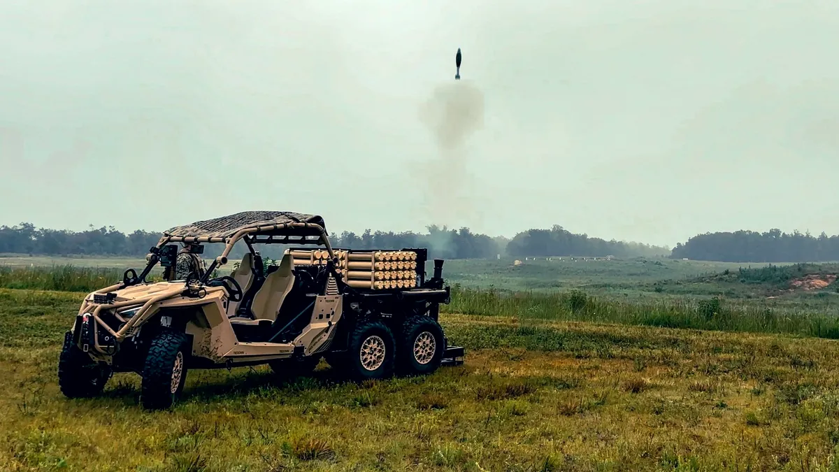 Un „buggy” letal: Pușcașii marini americani achiziționează sisteme Scorpion Light echipate cu mortiere