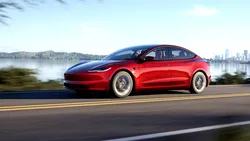 Tesla a anunțat un nou sistem de conducere autonomă. Spune că va fi lansat în septembrie