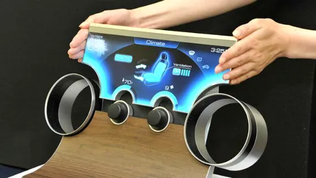 Gadgetul viitorului în maşini: displayurile tactile cu forme diverse