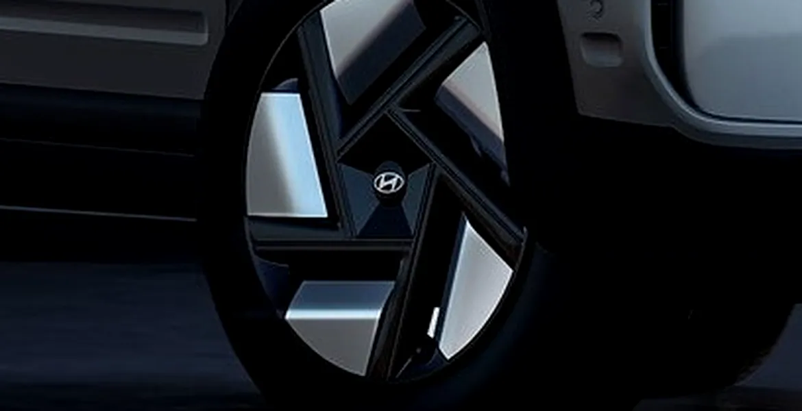 Primele imagini neoficiale cu Hyundai Tucson 2026. Va primi aceeași rețetă ca Santa Fe
