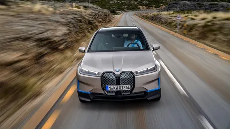 BMW pregăteşte Digital Key Plus, un mod convenabil şi sigur de a debloca şi porni maşina