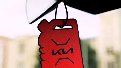 Noul odorizant auto de la KIA cu miros de carburant