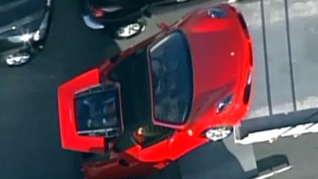Ferrari 430 căzut din camion