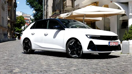 Test drive Opel Astra GSe - Un hatchback distractiv pentru oameni pragmatici