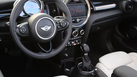 MINI Cabriolet sărbătoreşte a 25-a aniversare. Bonus: Test în România - FOTO