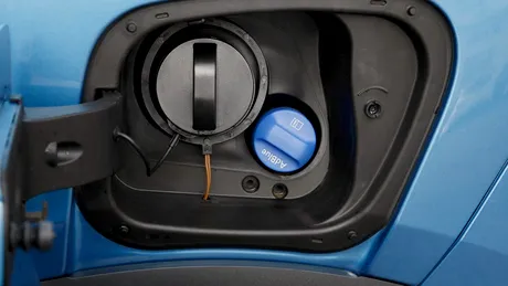 Ce este, de fapt, AdBlue și de ce este important pentru motoarele diesel