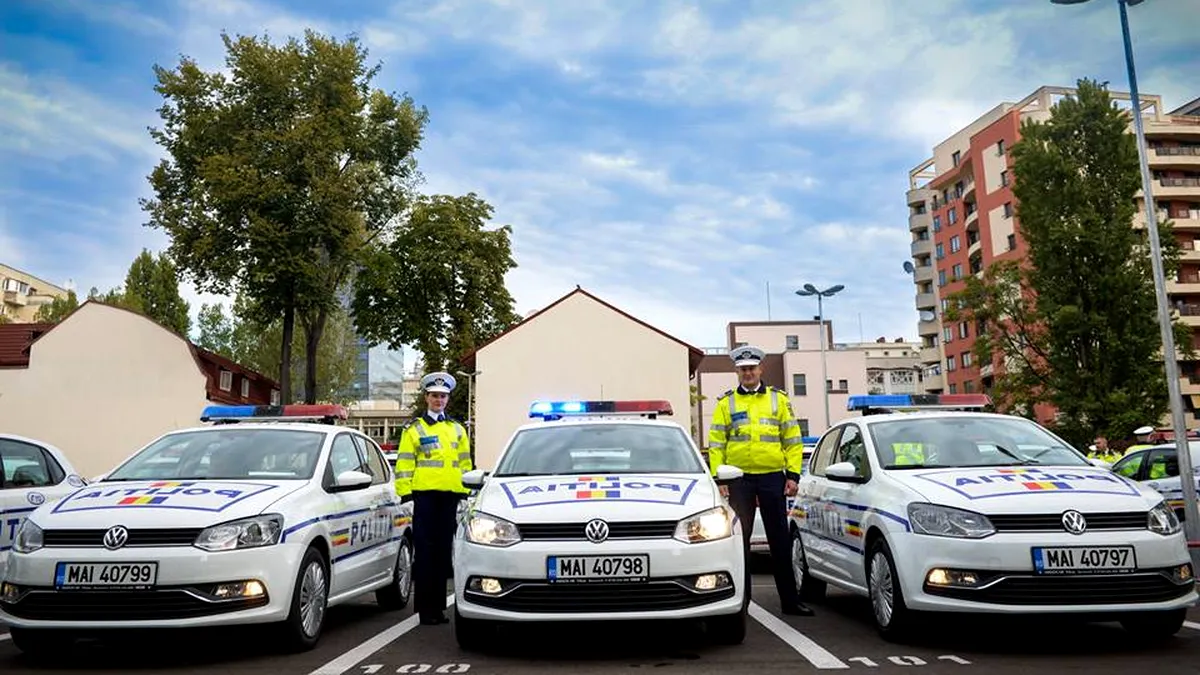 FOTO - Poliţia Română - 1967 vs 2015. Ei ne arată maşinile, noi vă spunem totul despre ele. Plus: drive-testul cu maşina cumpărată de Poliţie