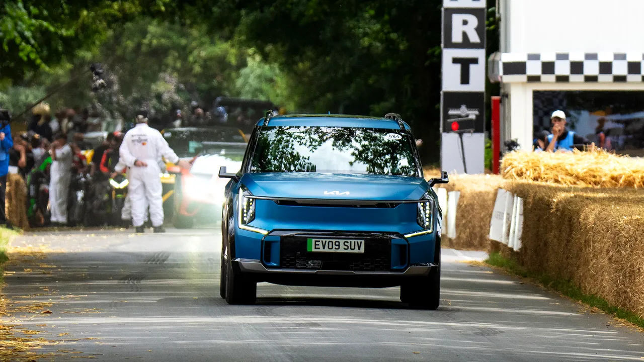 Încă un debut interesant la Goodwood Festival of Speed Kia EV9 1 