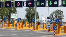 Trei mașini, oprite de poliția franceză pentru fraudarea taxelor de autostradă. Cum treceau fără să plătească