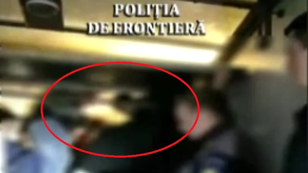 Camionetă oprită la frontiera României. Câţi oameni ducea şoferul în ascunzătoarea secretă - VIDEO