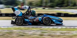 Video / Inteligența artificială, sabie cu două tăișuri în motorsportul studențesc