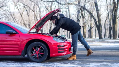 2025: Cum se pornește corect mașina iarna? Are nevoie de încălzire motorul modern?